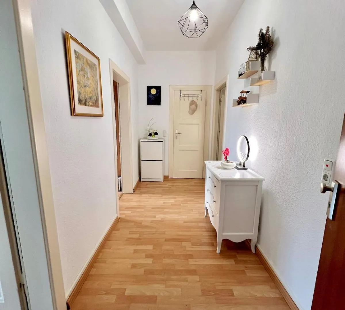 Cozy 2-Room-Apartment On Zoo Park In District 2 Düsseldorf Appartamento