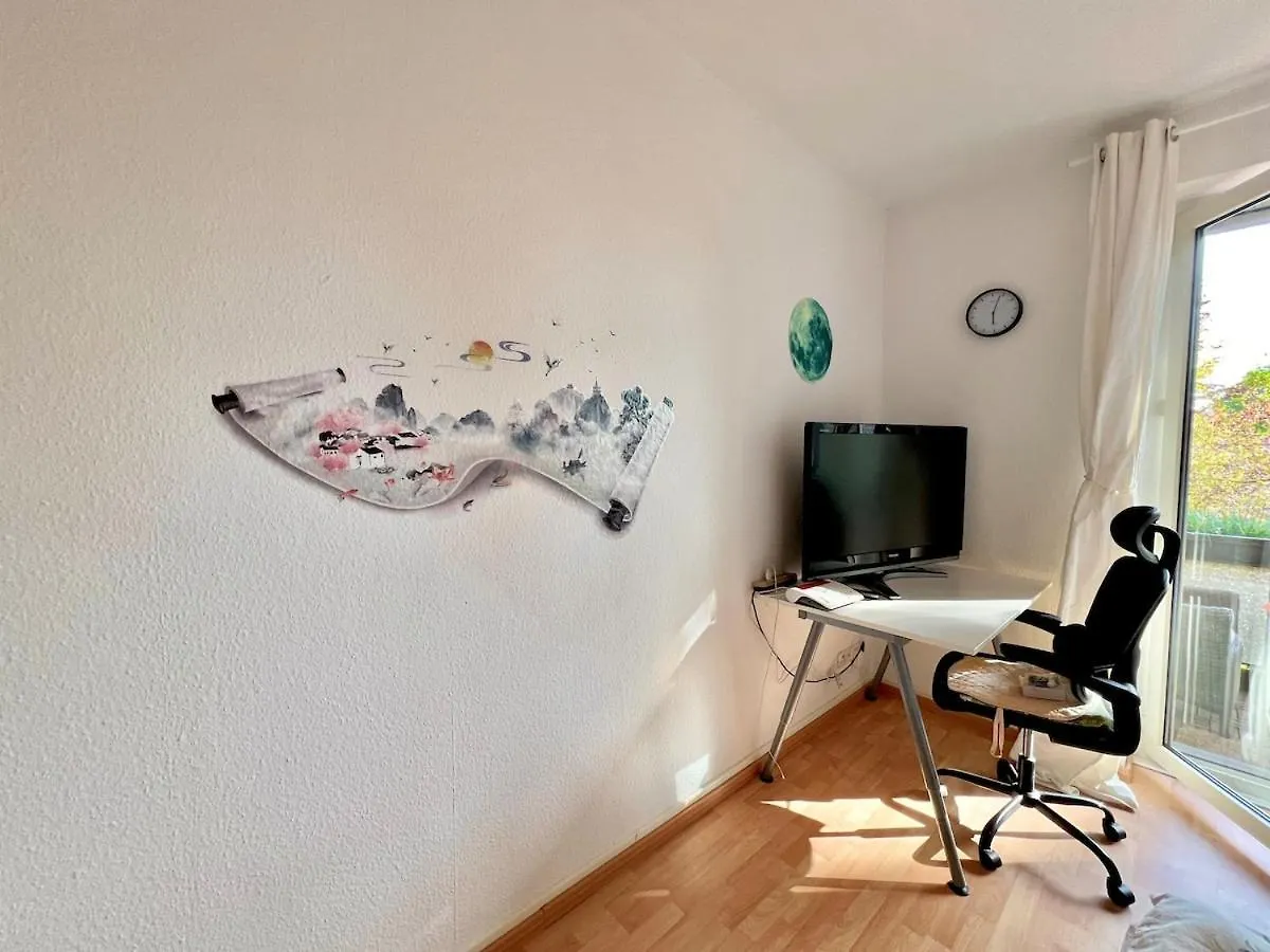 Cozy 2-Room-Apartment On Zoo Park In District 2 Düsseldorf Appartamento