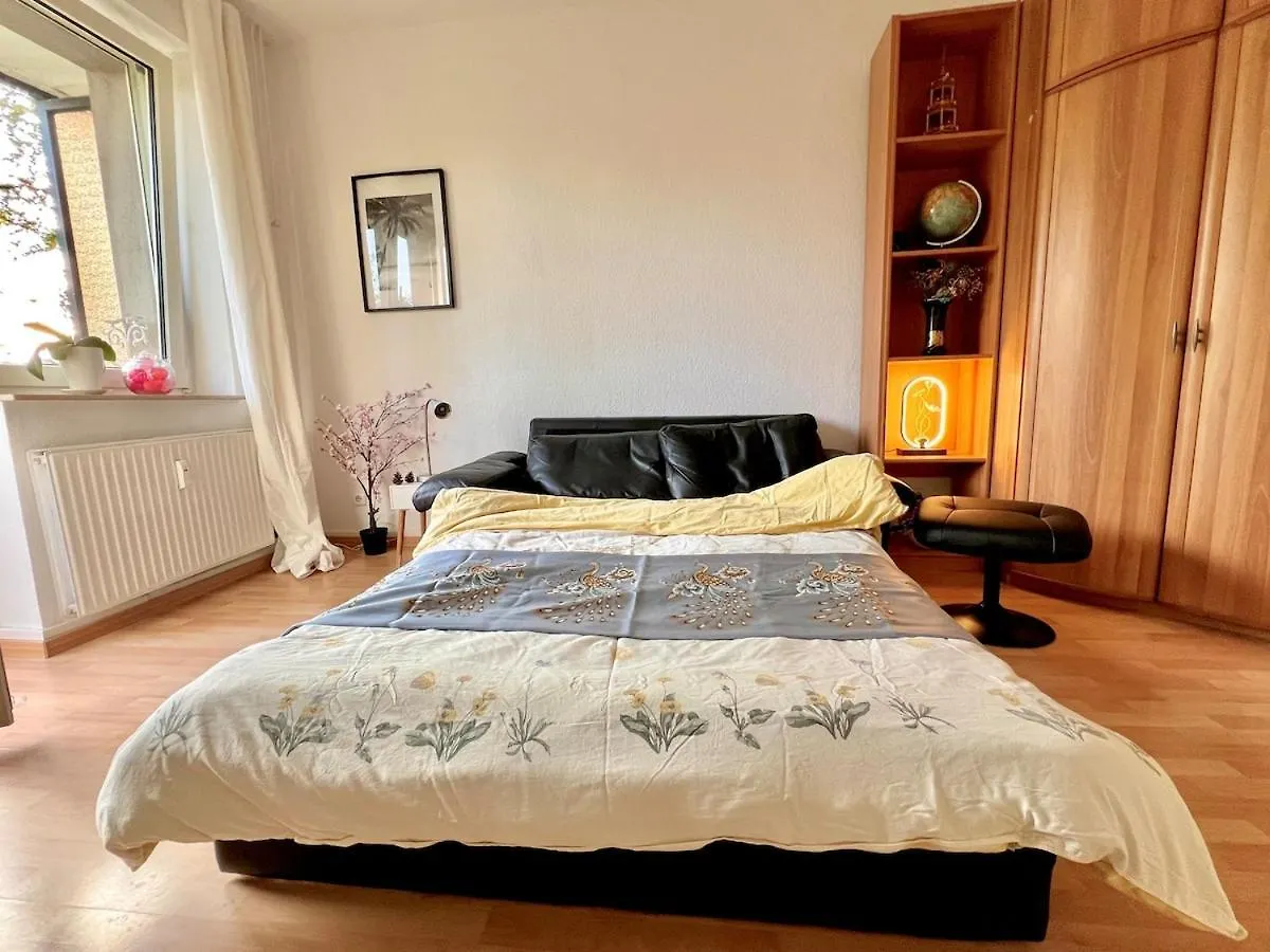 Cozy 2-Room-Apartment On Zoo Park In District 2 Dusseldorf Apartment