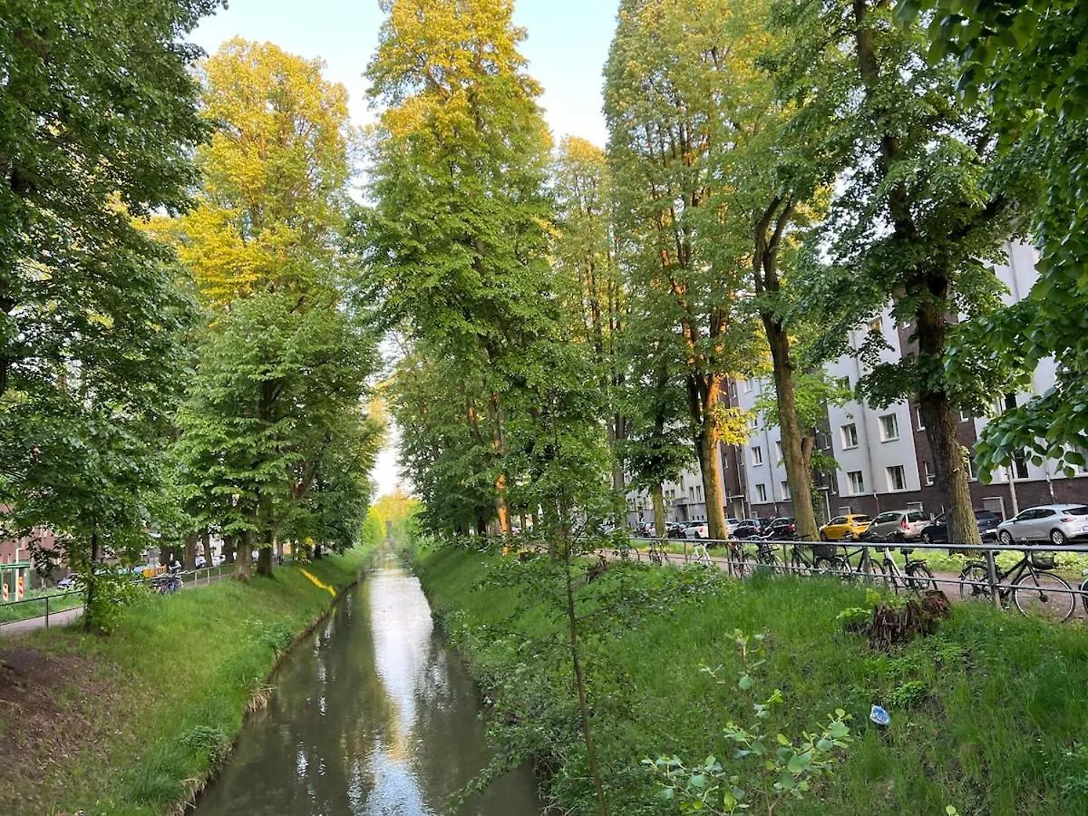 Cozy 2-Room-Apartment On Zoo Park In District 2 Düsseldorf 0*,  Alemania