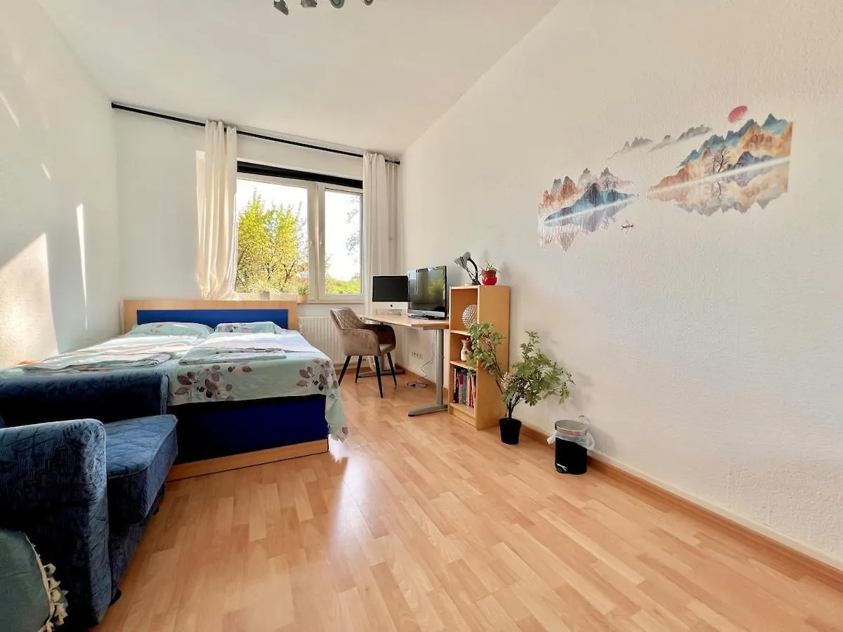 Cozy 2-Room-Apartment On Zoo Park In District 2 Düsseldorf 0*,  Alemania