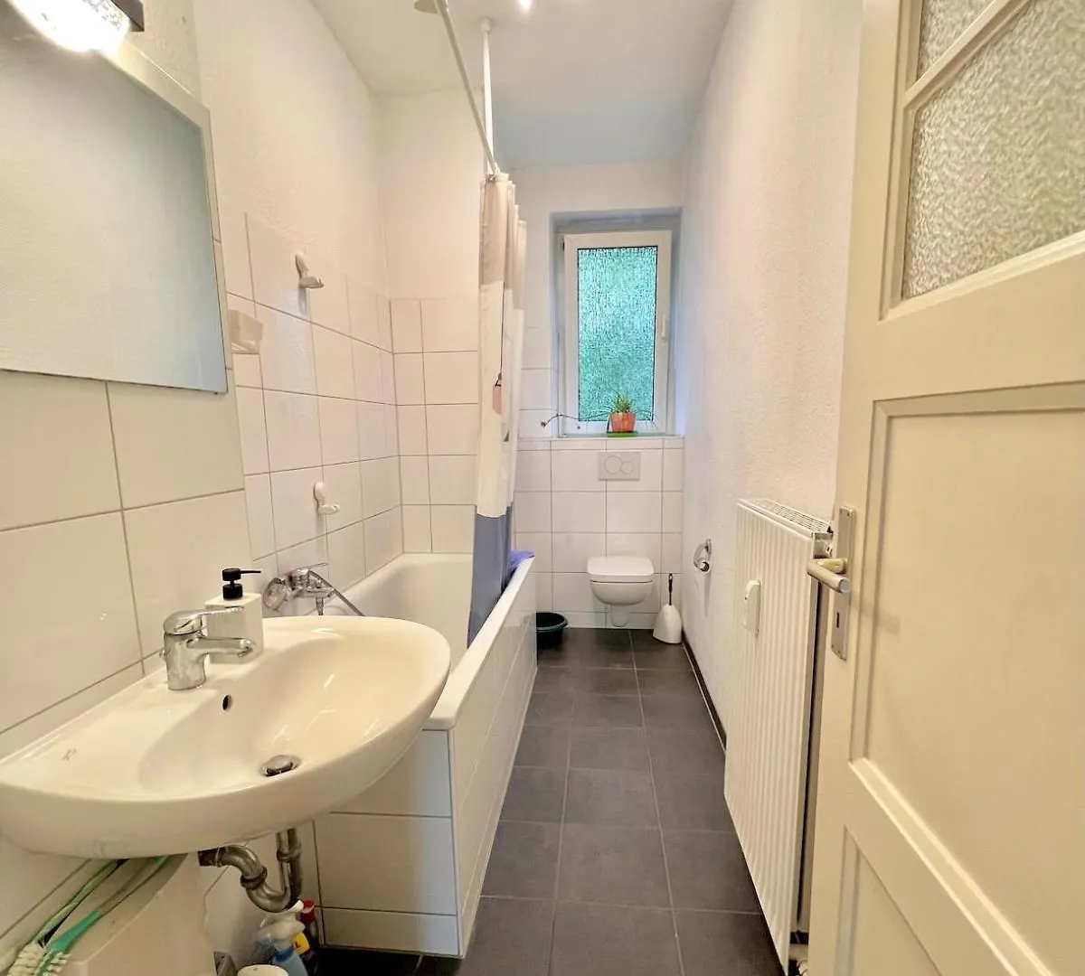 Cozy 2-Room-Apartment On Zoo Park In District 2 Düsseldorf